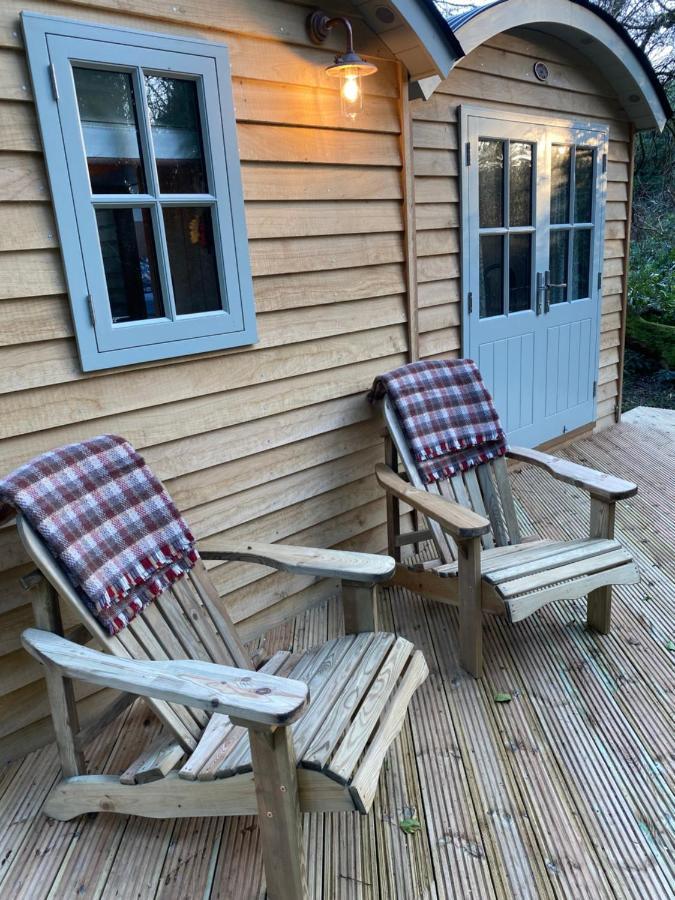 Chez Maurice Luxury Shepherds Hut With Bath And Hot Tub Kelling Εξωτερικό φωτογραφία